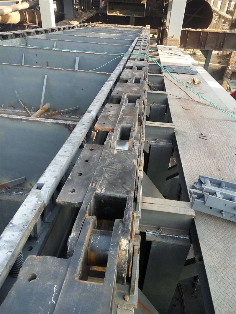 帶冷機安裝現(xiàn)場1.jpg